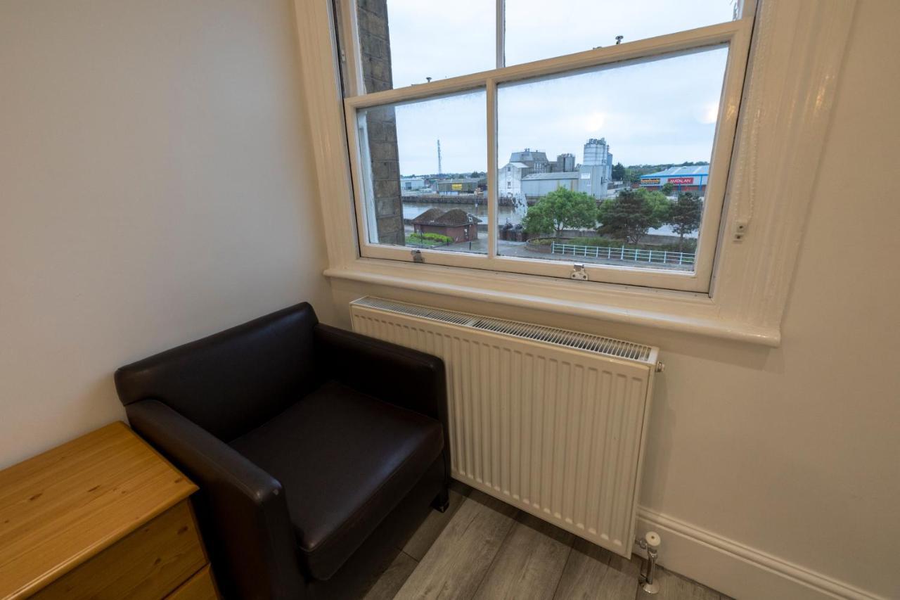 Entire Two Double Bedrooms Flat With River Yare View H6 Great Yarmouth Exterior foto
