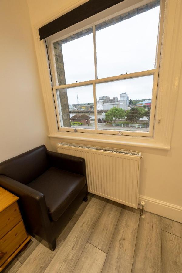 Entire Two Double Bedrooms Flat With River Yare View H6 Great Yarmouth Exterior foto